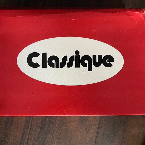 Classique Pumps - Picture 4 of 4